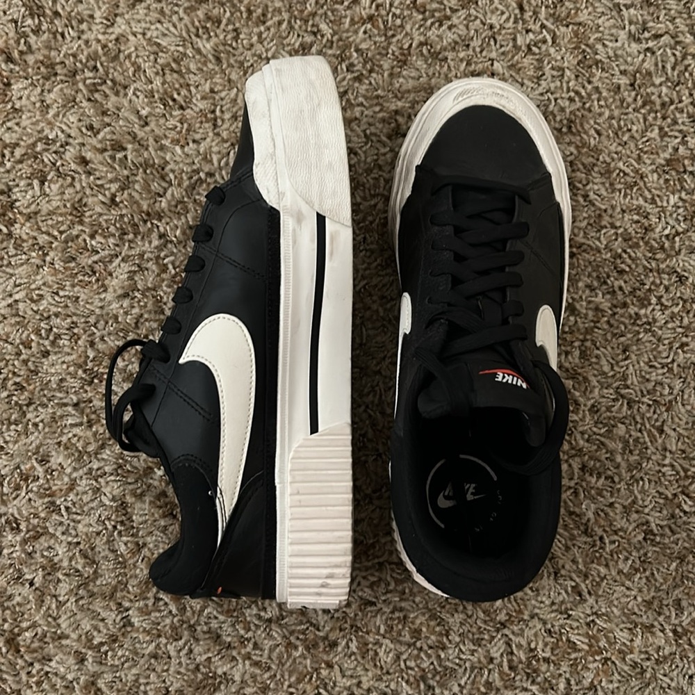 Women’s Nike Court Legacy Lift
